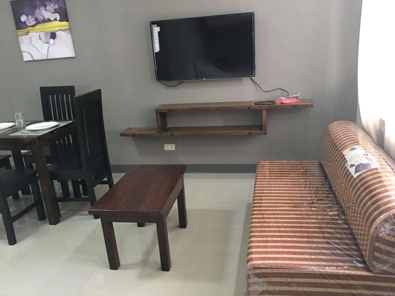 Beinte Singko De Marso Apartments Candon Exterior photo