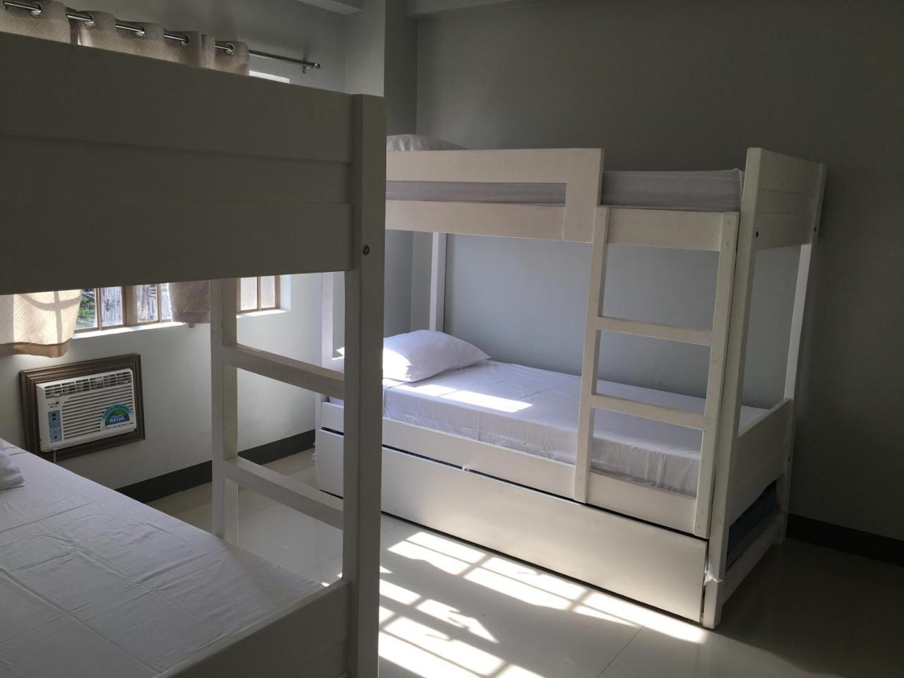 Beinte Singko De Marso Apartments Candon Exterior photo